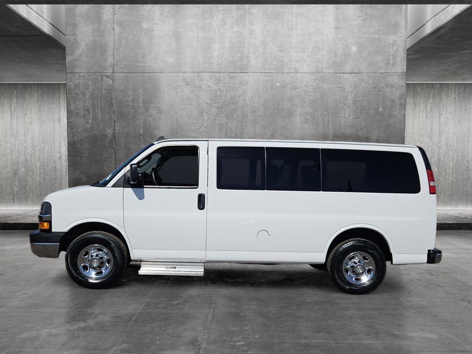 2016 Chevrolet Express Passenger Vehicle Photo in PEORIA, AZ 85382-3715