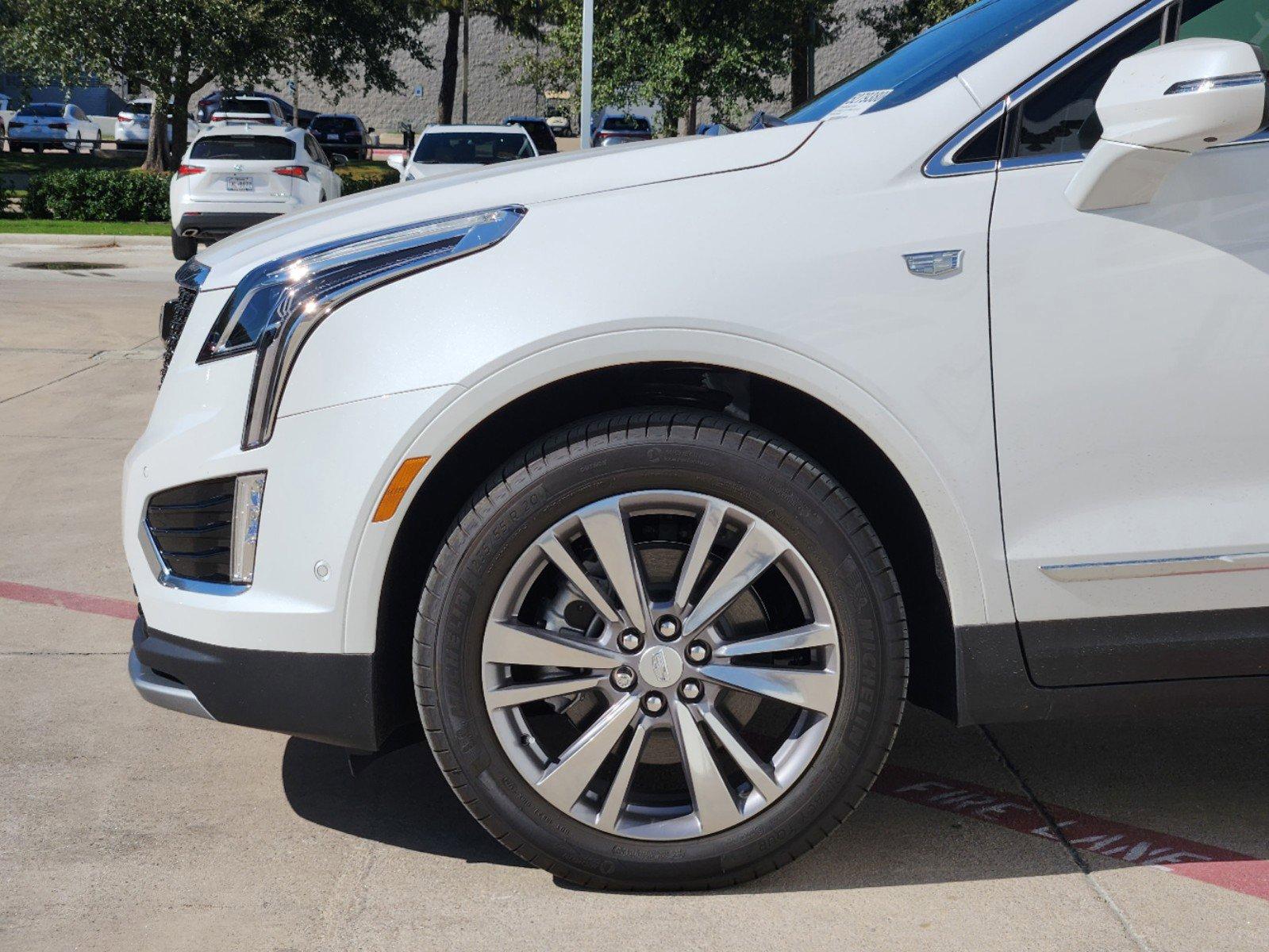 2024 Cadillac XT5 Vehicle Photo in GRAPEVINE, TX 76051-8302