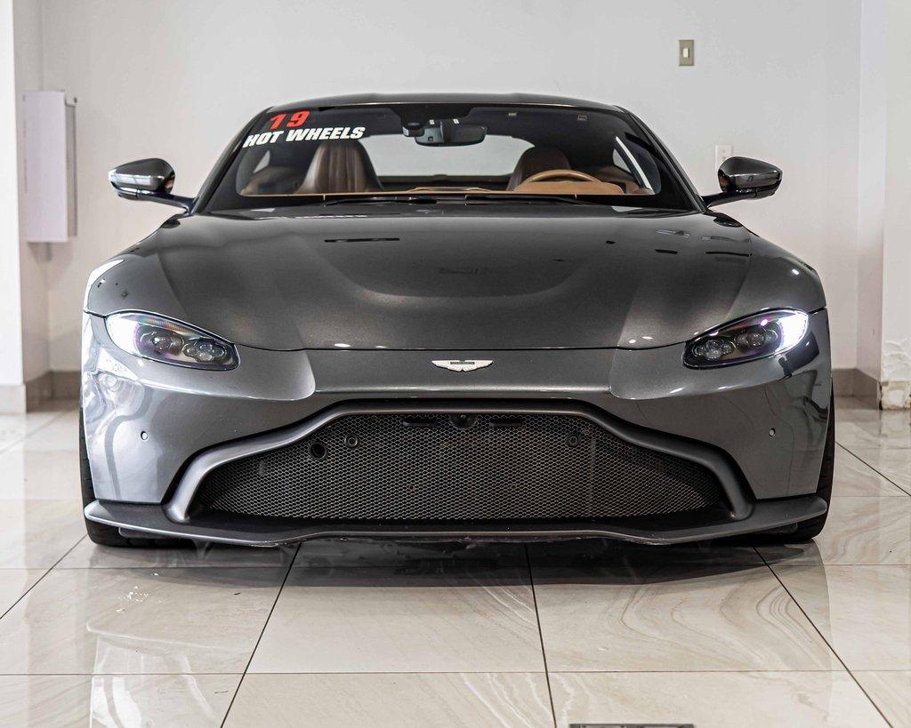 2019 Aston Martin Vantage Vehicle Photo in Saint Charles, IL 60174