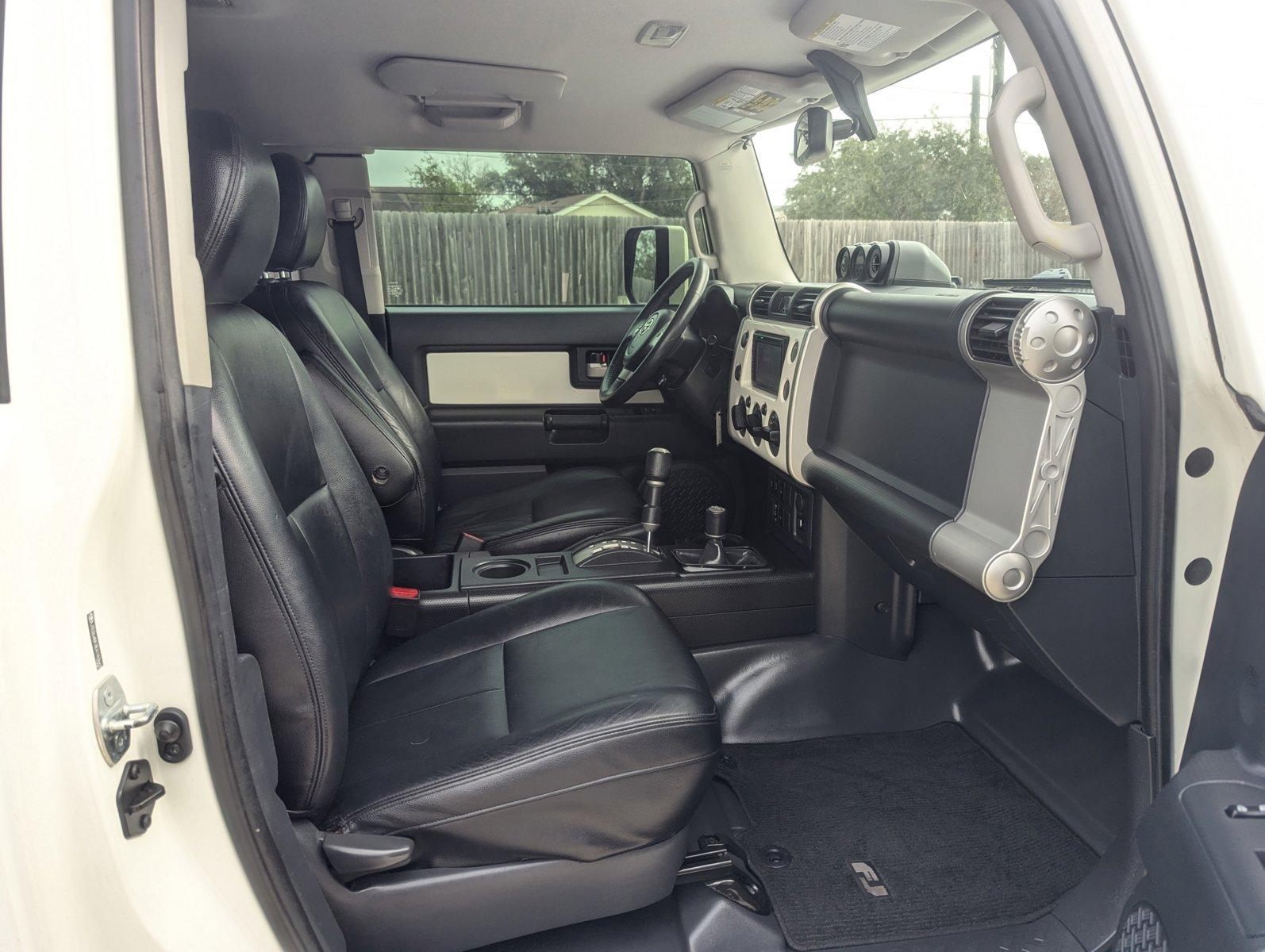 2014 Toyota FJ Cruiser Vehicle Photo in CORPUS CHRISTI, TX 78412-4902