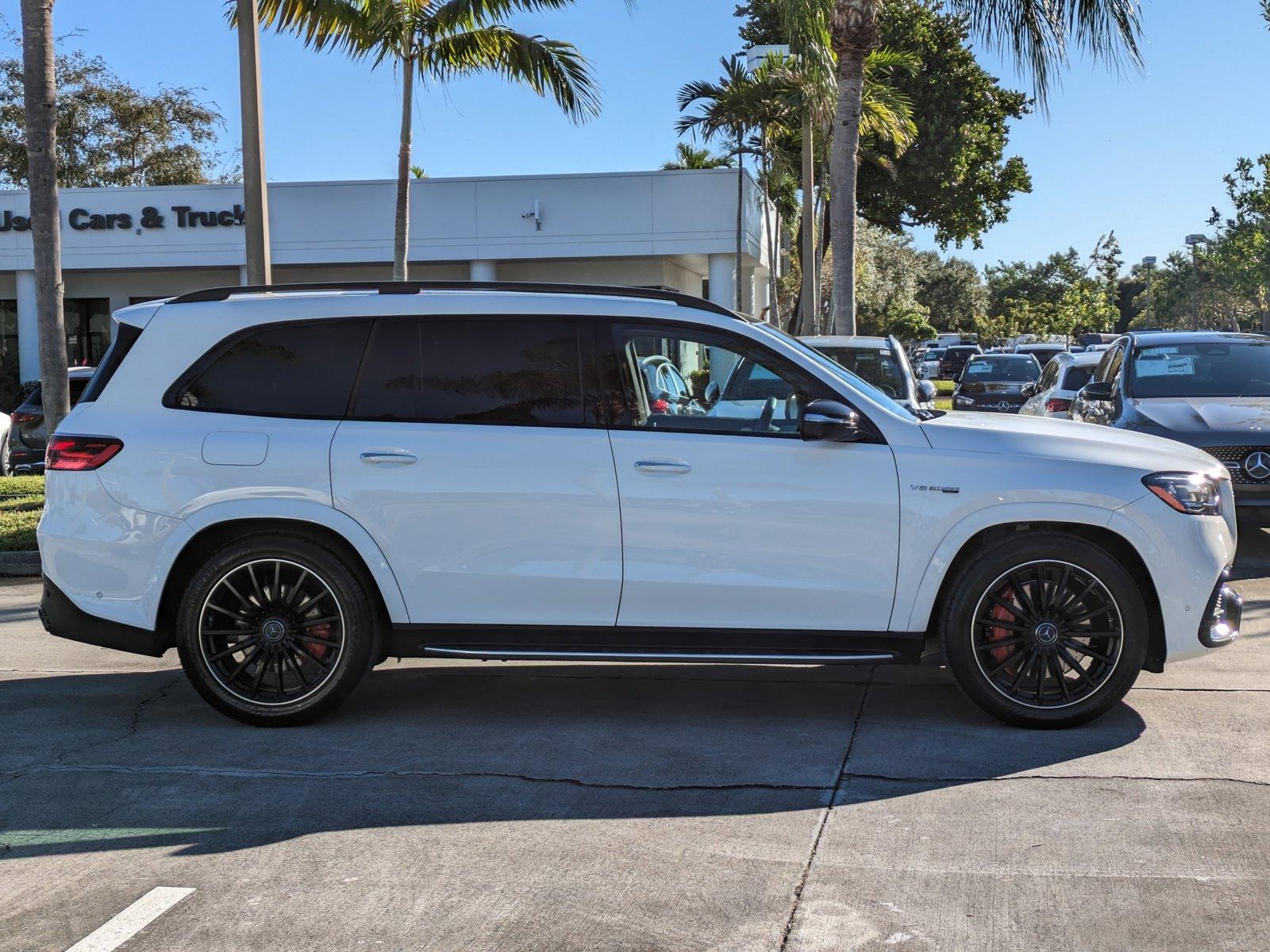 2024 Mercedes-Benz GLS Vehicle Photo in Coconut Creek, FL 33073