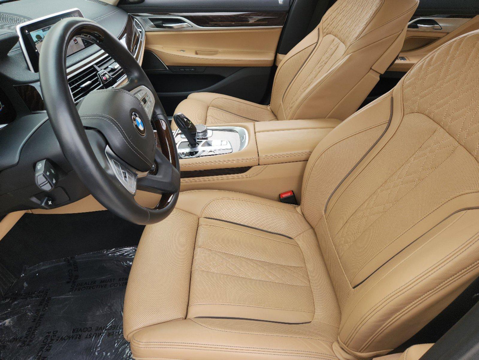 2022 BMW 740i xDrive Vehicle Photo in PLANO, TX 75024