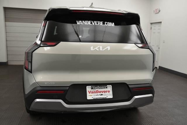 2024 Kia EV9 Vehicle Photo in Akron, OH 44312