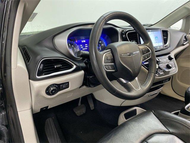 2022 Chrysler Pacifica Vehicle Photo in PORTLAND, OR 97225-3518