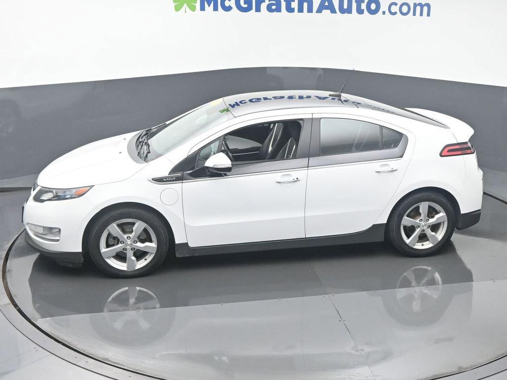 2012 Chevrolet Volt Vehicle Photo in Cedar Rapids, IA 52402