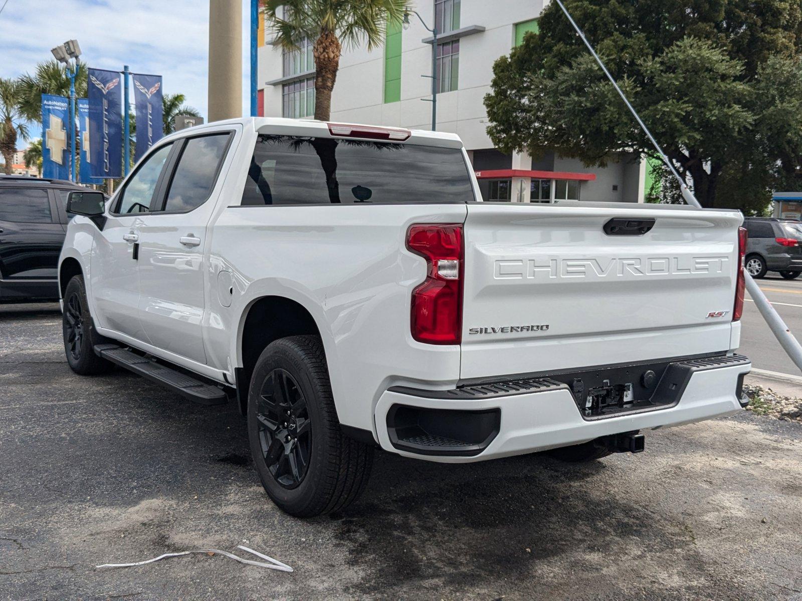 2025 Chevrolet Silverado 1500 Vehicle Photo in MIAMI, FL 33134-2699