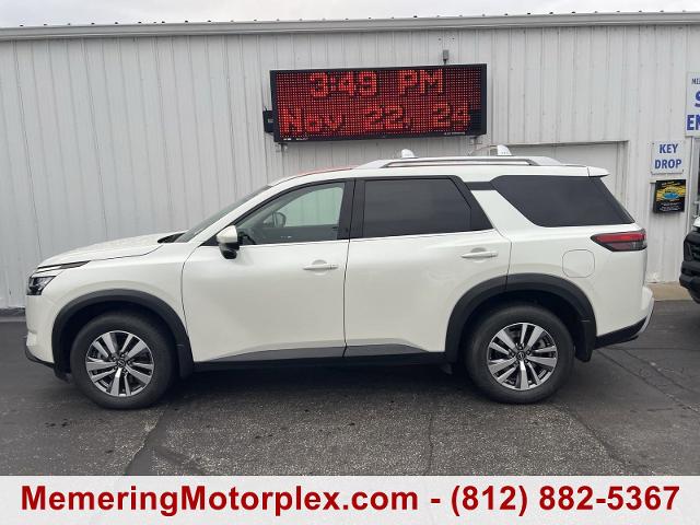 2023 Nissan Pathfinder Vehicle Photo in VINCENNES, IN 47591-5519