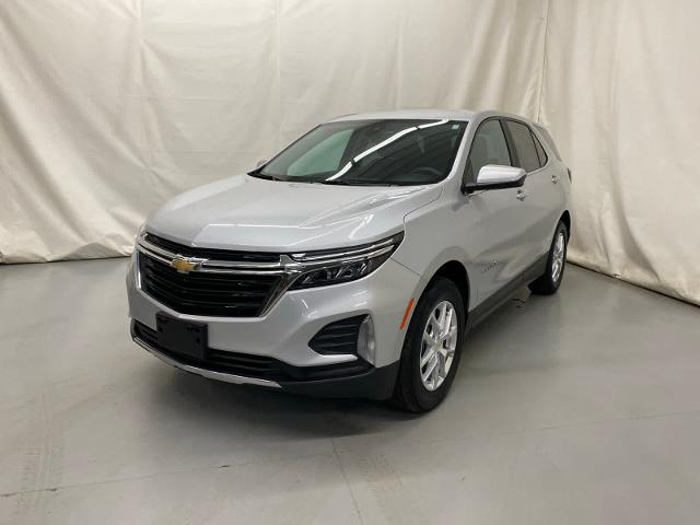 Used 2022 Chevrolet Equinox LT with VIN 3GNAXUEV1NL142239 for sale in Fremont, MI