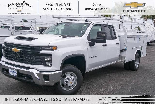 2024 Chevrolet Silverado 3500 HD CC Vehicle Photo in VENTURA, CA 93003-8585