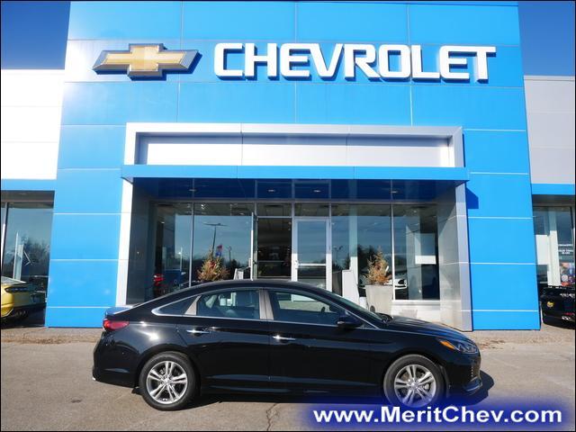 Used 2018 Hyundai Sonata SEL with VIN 5NPE34AF8JH642980 for sale in Maplewood, Minnesota