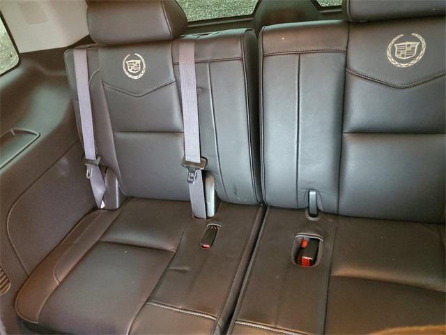 2012 Cadillac Escalade Vehicle Photo in GRAND BLANC, MI 48439-8139