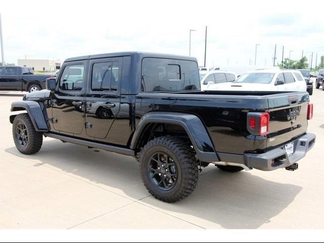 2024 Jeep Gladiator Vehicle Photo in ROSENBERG, TX 77471