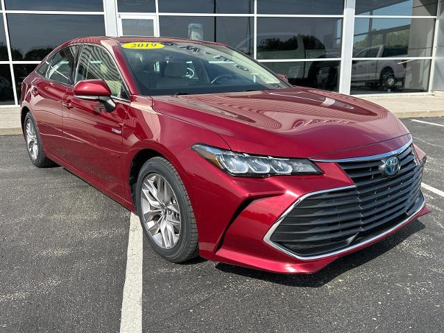 Used 2019 Toyota Avalon XLE with VIN 4T1B21FB2KU004415 for sale in Kansas City