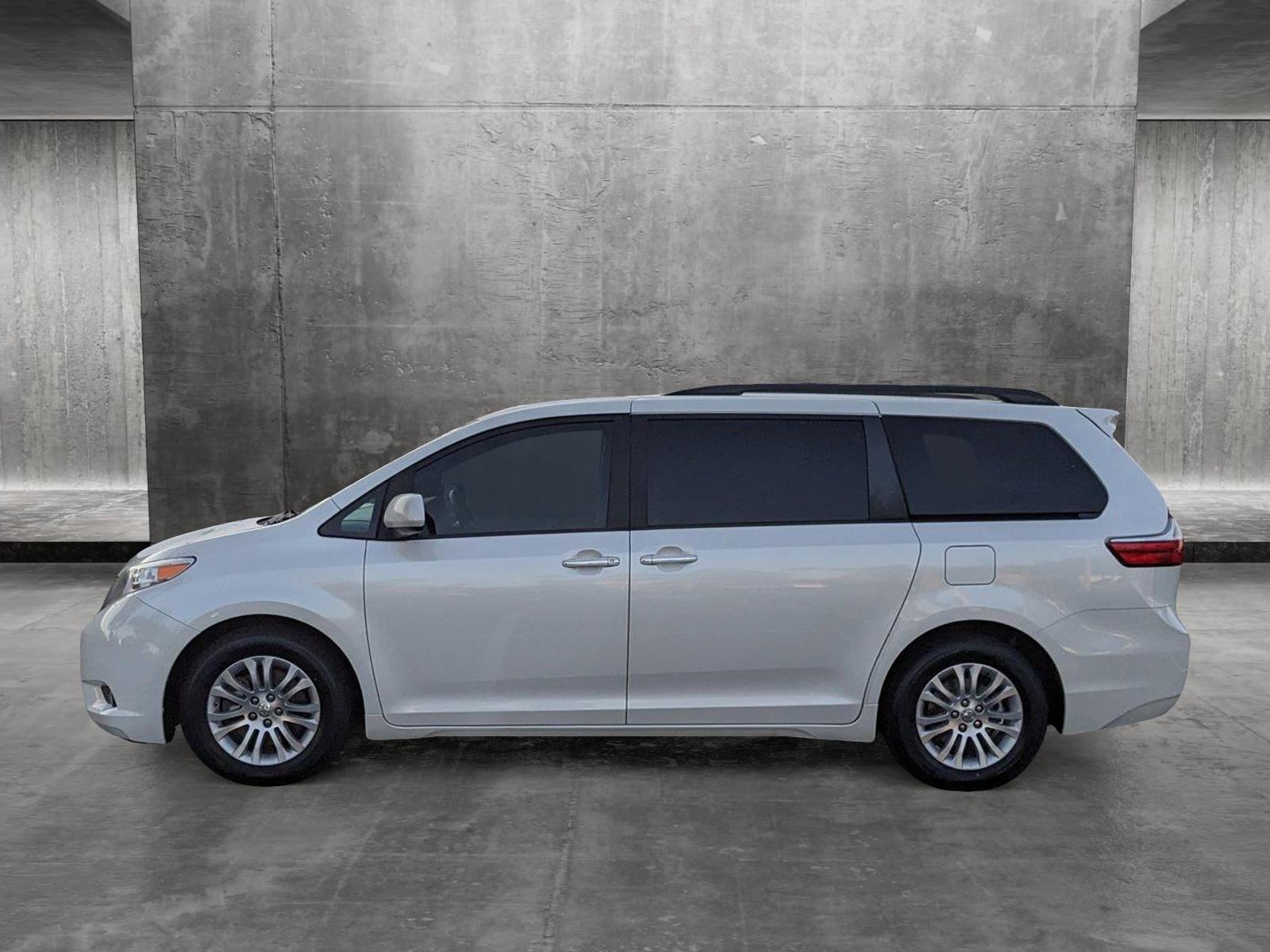 2016 Toyota Sienna Vehicle Photo in Sanford, FL 32771