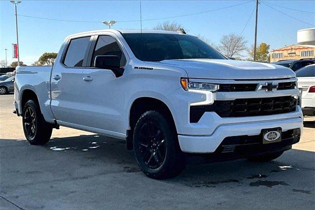 2024 Chevrolet Silverado 1500 Vehicle Photo in TOPEKA, KS 66609-0000