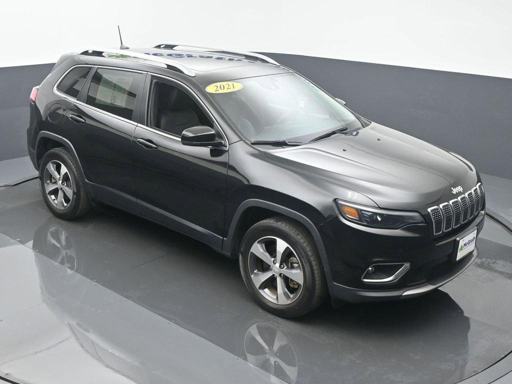 2021 Jeep Cherokee Vehicle Photo in Cedar Rapids, IA 52402