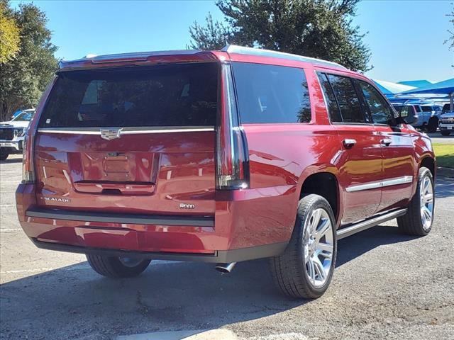 2019 Cadillac Escalade ESV Vehicle Photo in DENTON, TX 76210-9321