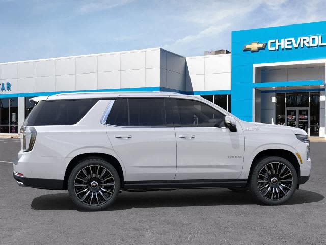 2025 Chevrolet Tahoe Vehicle Photo in MOON TOWNSHIP, PA 15108-2571