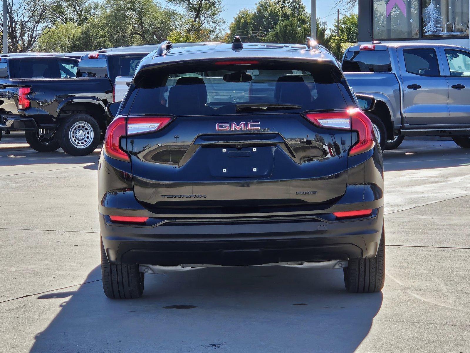 2024 GMC Terrain Vehicle Photo in AMARILLO, TX 79103-4111