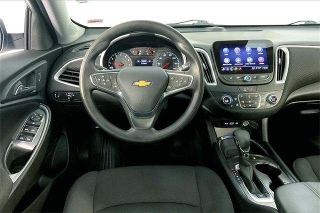 2024 Chevrolet Malibu Vehicle Photo in KANSAS CITY, MO 64114-4545