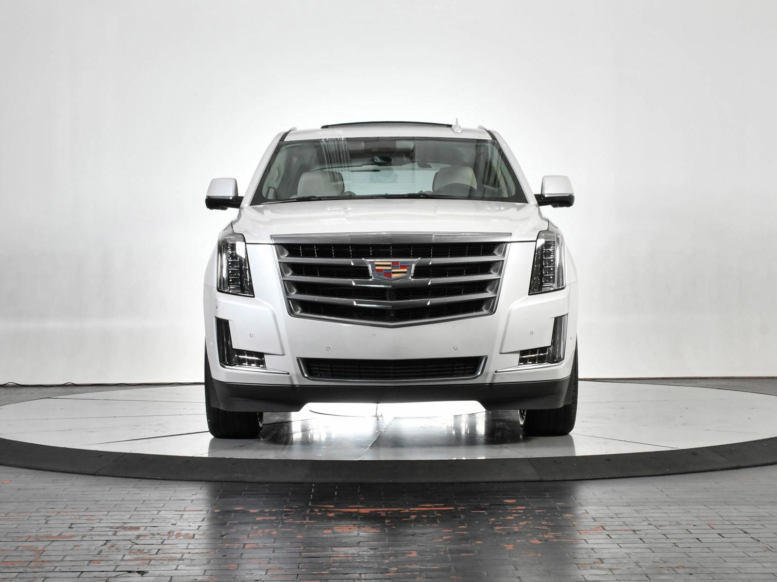 2020 Cadillac Escalade Vehicle Photo in DALLAS, TX 75235