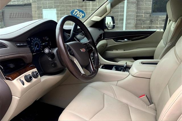 2017 Cadillac Escalade ESV Vehicle Photo in KANSAS CITY, MO 64114-4545