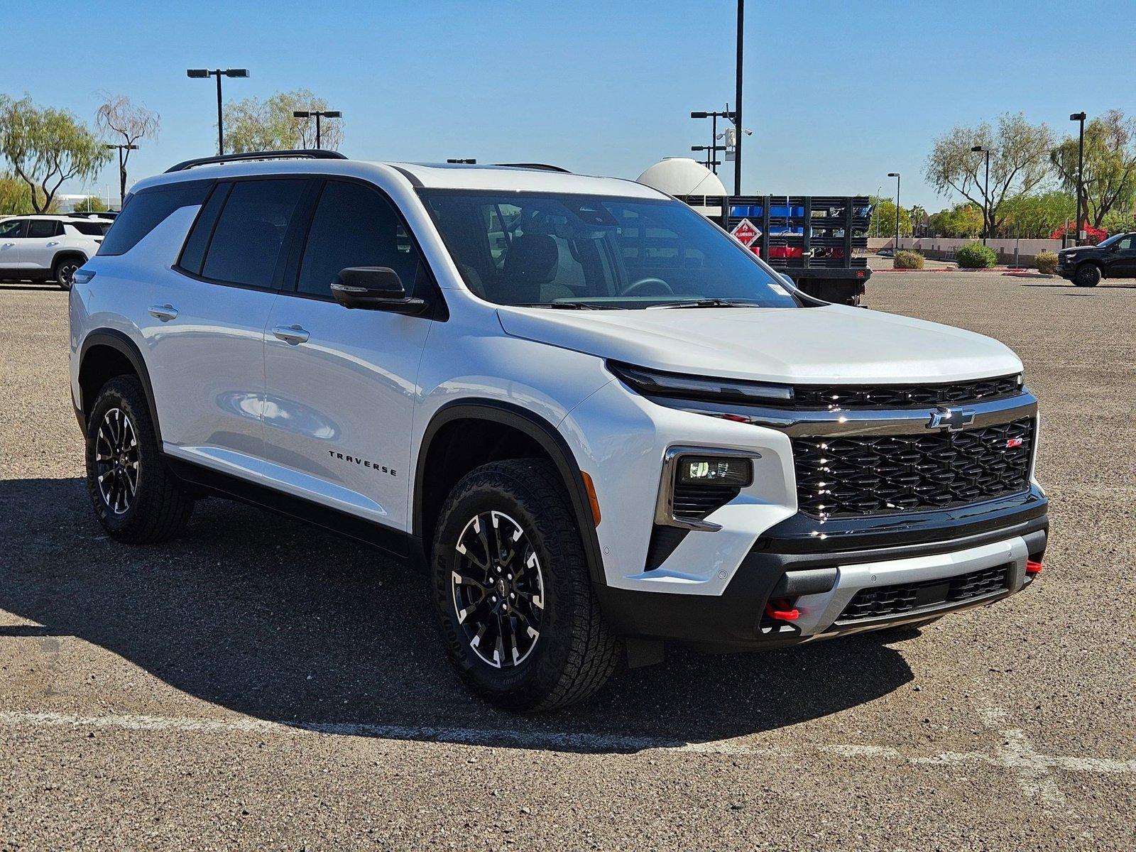 2024 Chevrolet Traverse Vehicle Photo in PEORIA, AZ 85382-3715