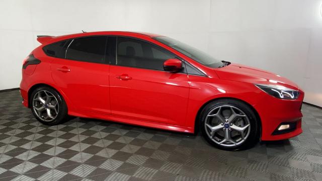 2017 Ford Focus ST Vehicle Photo in ALLIANCE, OH 44601-4622