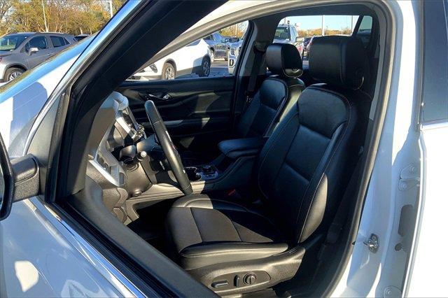 2023 GMC Acadia Vehicle Photo in TOPEKA, KS 66609-0000