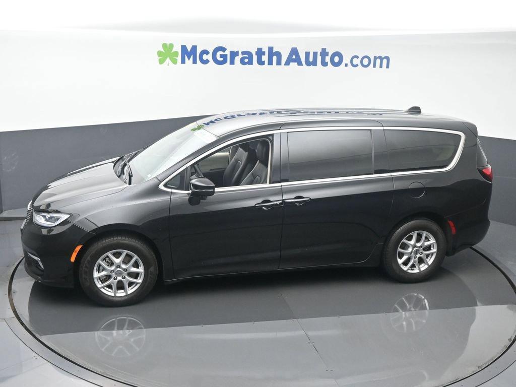 2023 Chrysler Pacifica Vehicle Photo in Cedar Rapids, IA 52402