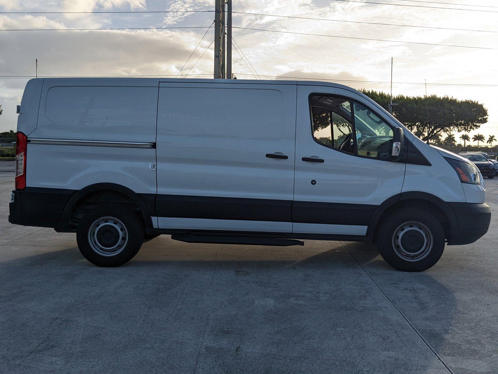 2019 Ford Transit Van Vehicle Photo in Davie, FL 33331