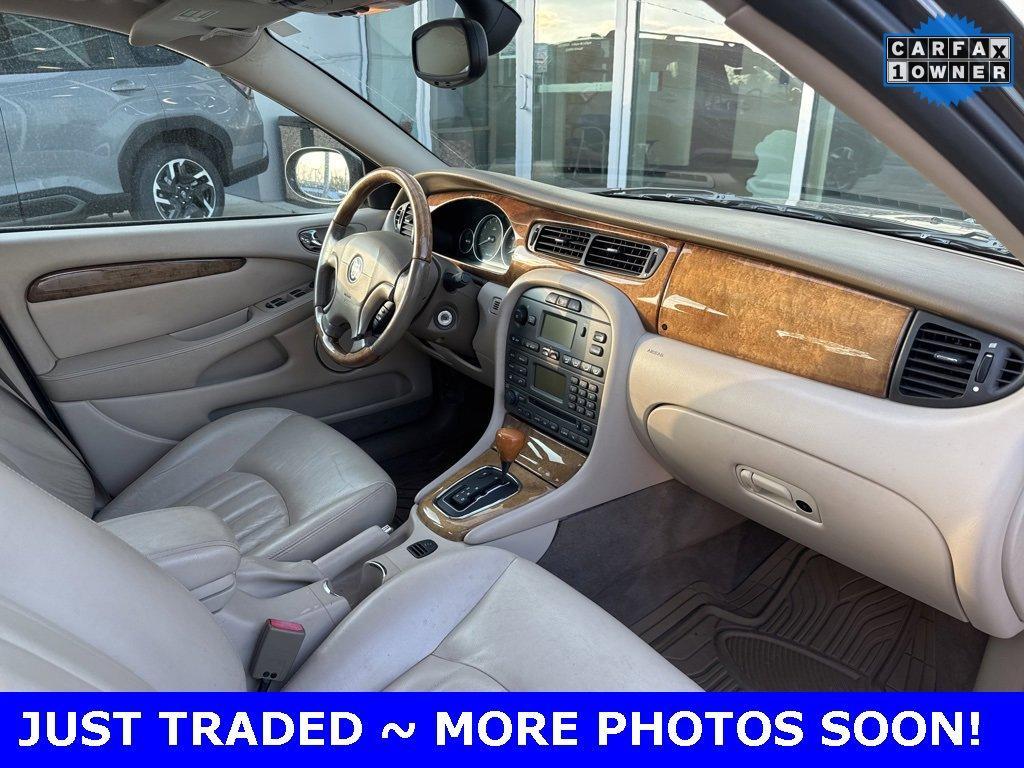 2003 Jaguar X-TYPE Vehicle Photo in Saint Charles, IL 60174