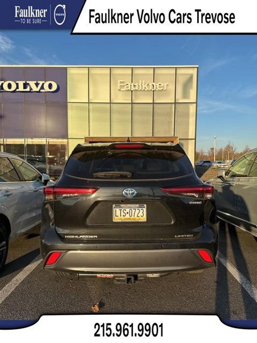 2021 Toyota Highlander Vehicle Photo in Trevose, PA 19053