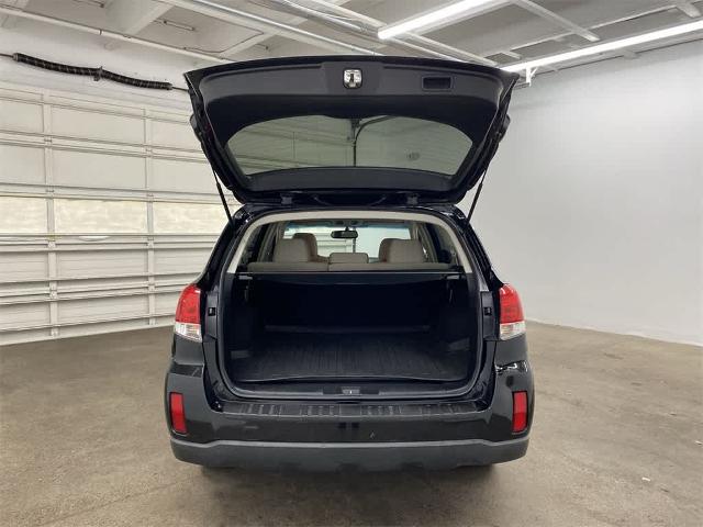 2013 Subaru Outback Vehicle Photo in PORTLAND, OR 97225-3518