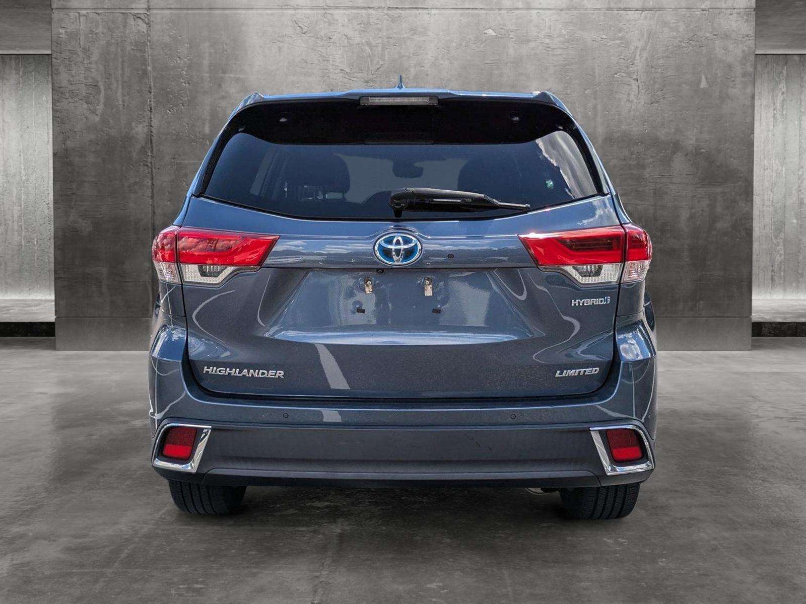 2019 Toyota Highlander Vehicle Photo in Clearwater, FL 33761