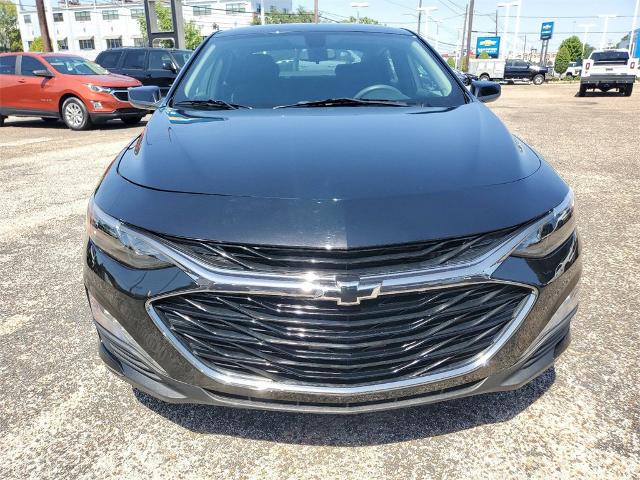 Used 2020 Chevrolet Malibu 1LT with VIN 1G1ZD5ST8LF057542 for sale in Houston, TX