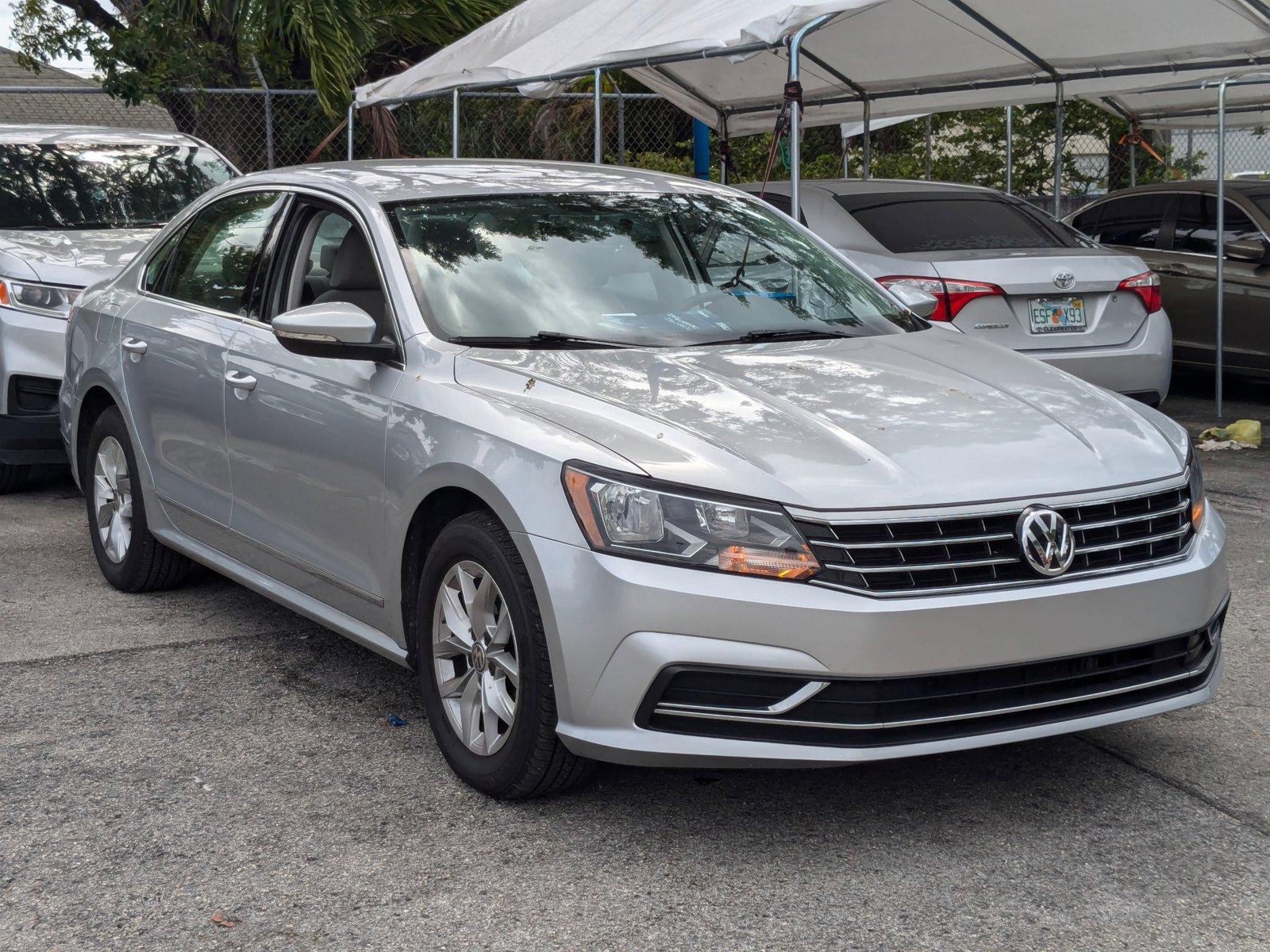 2016 Volkswagen Passat Vehicle Photo in MIAMI, FL 33134-2699