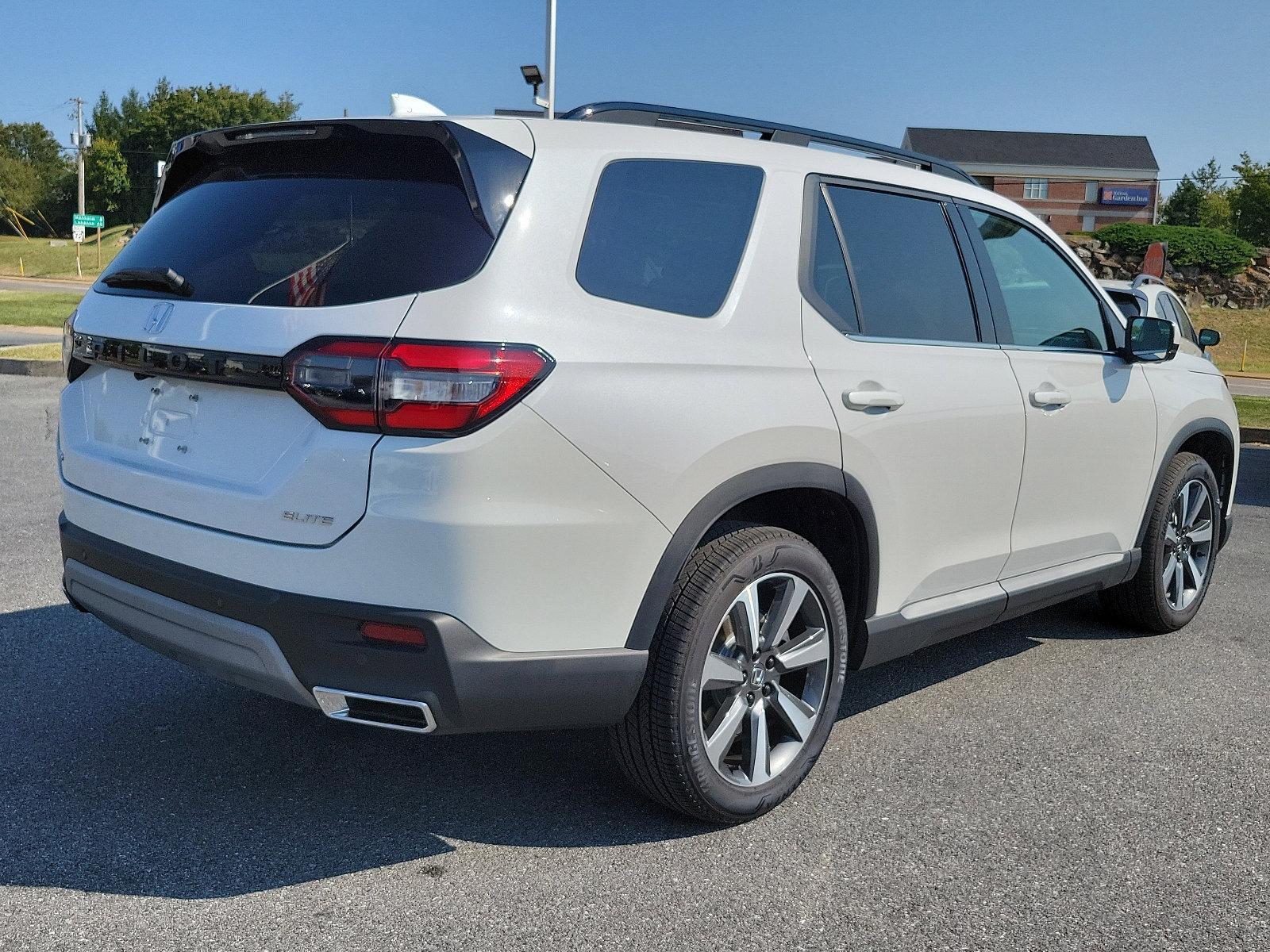 2024 Honda Pilot Vehicle Photo in Lancaster, PA 17601