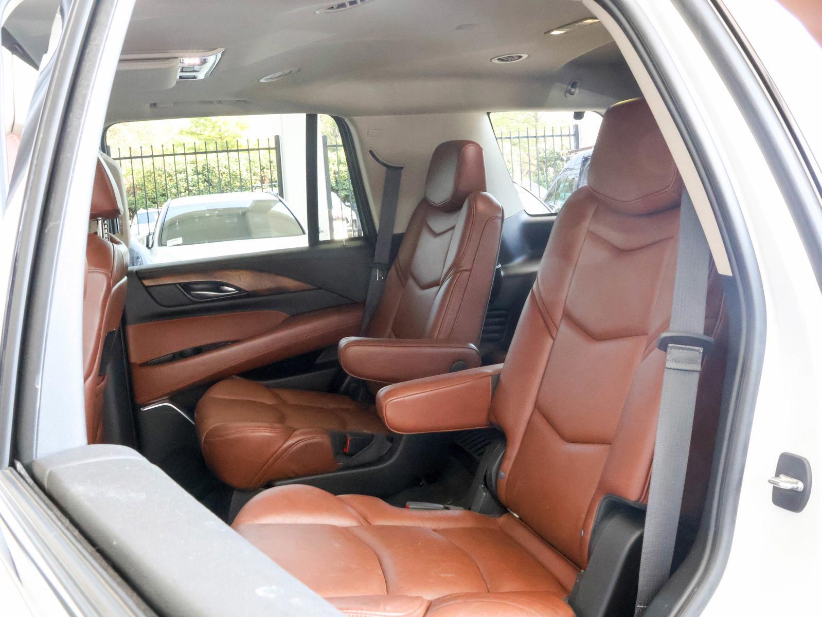 2020 Cadillac Escalade Vehicle Photo in DALLAS, TX 75209-3095