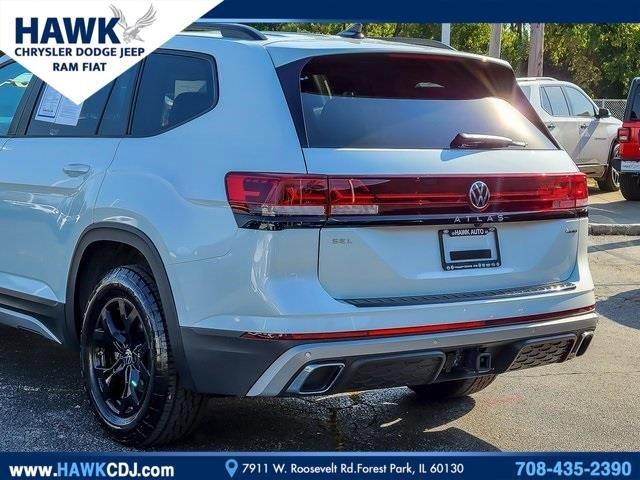 2024 Volkswagen Atlas Vehicle Photo in Saint Charles, IL 60174