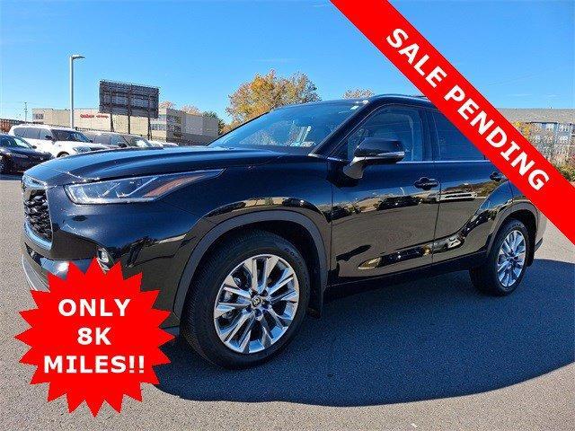 2020 Toyota Highlander Vehicle Photo in Willow Grove, PA 19090