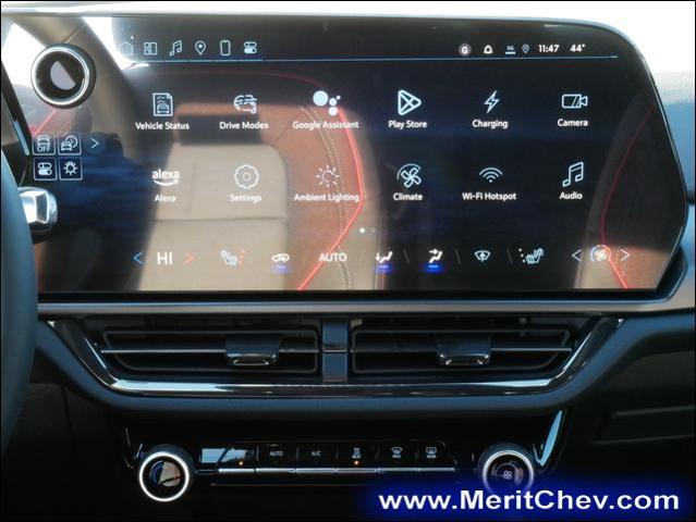 2025 Chevrolet Equinox EV Vehicle Photo in MAPLEWOOD, MN 55119-4794