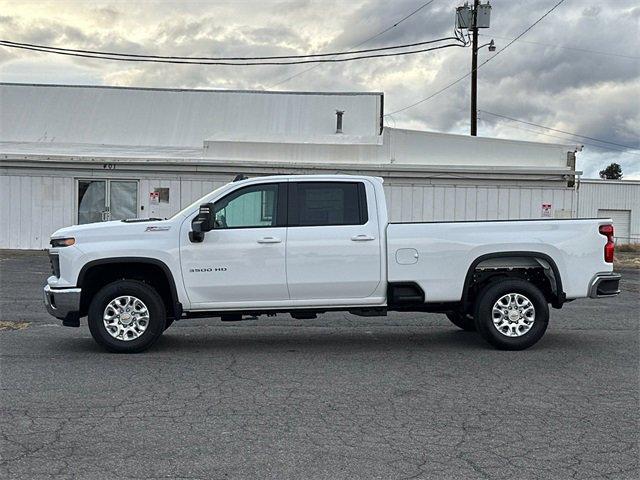 2025 Chevrolet Silverado 3500 HD Vehicle Photo in BEND, OR 97701-5133