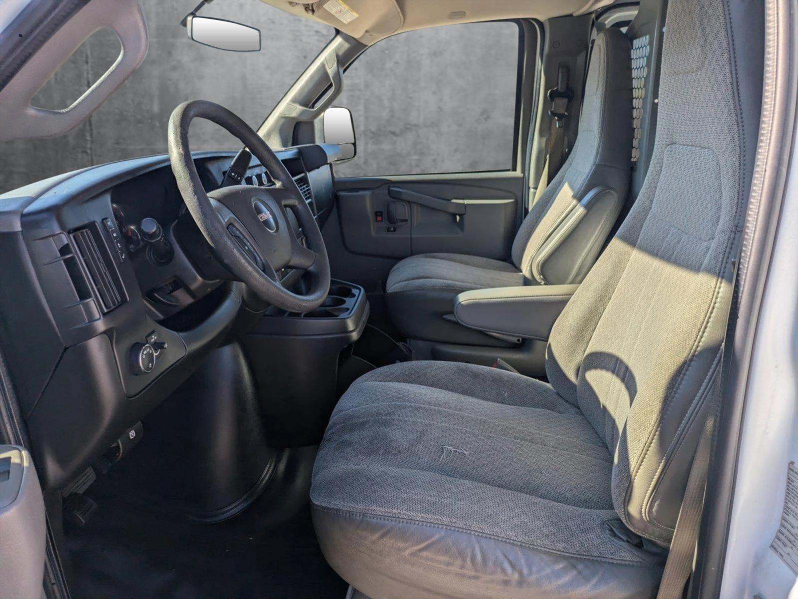 2017 GMC Savana Cargo Van Vehicle Photo in Corpus Christi, TX 78415