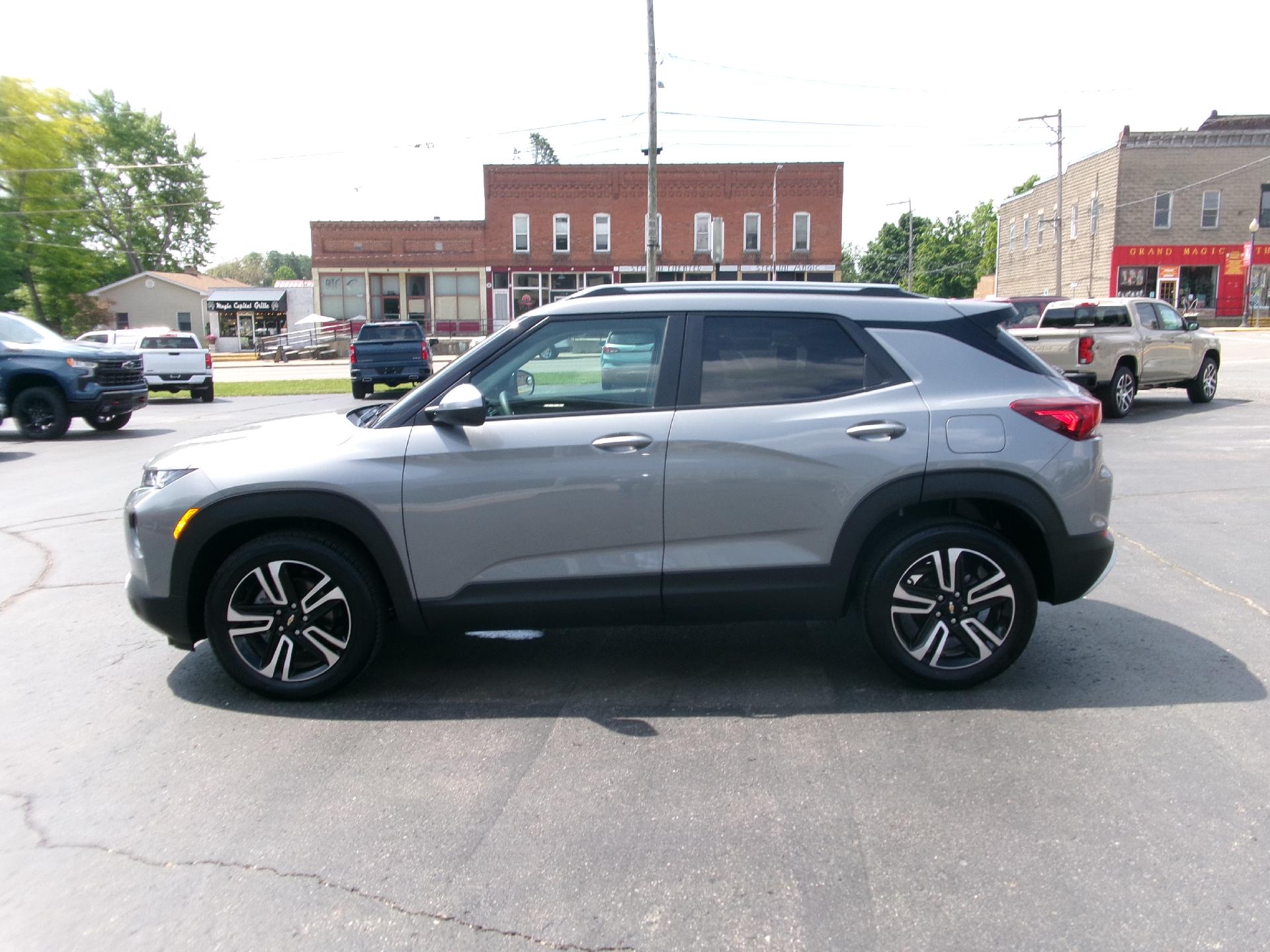 Used 2023 Chevrolet TrailBlazer LT with VIN KL79MPS28PB203846 for sale in Colon, MI