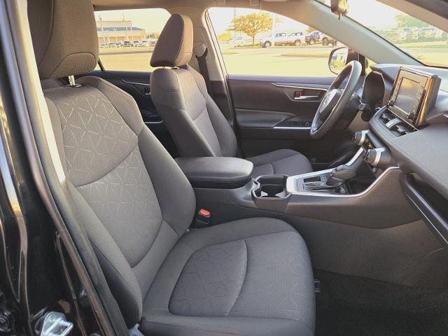 2019 Toyota RAV4 Vehicle Photo in Weatherford, TX 76087-8771