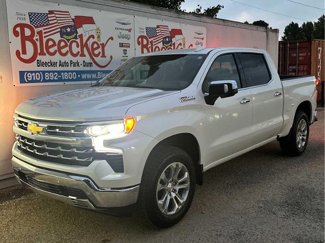 2024 Chevrolet Silverado 1500 Vehicle Photo in DUNN, NC 28334-8900