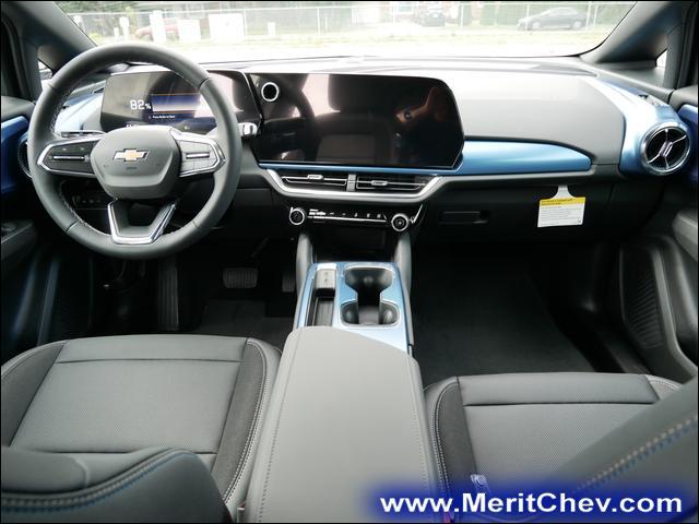 2024 Chevrolet Equinox EV Vehicle Photo in MAPLEWOOD, MN 55119-4794