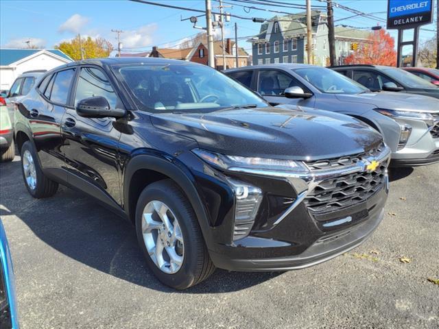 2025 Chevrolet Trax Vehicle Photo in INDIANA, PA 15701-1897