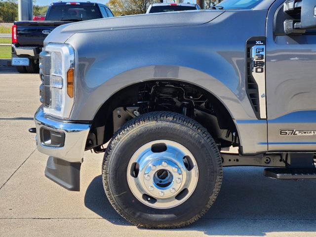 2024 Ford Super Duty F-350 DRW Vehicle Photo in Pilot Point, TX 76258